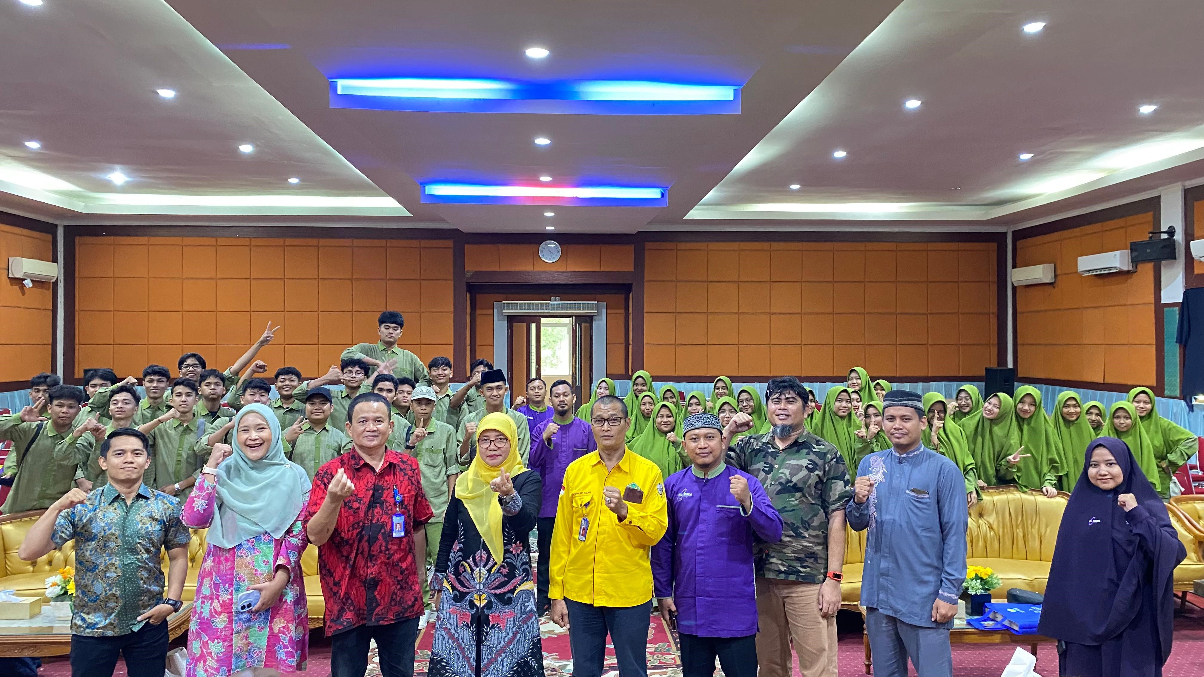 Pengenalan Studi Kampus, Universitas Bung Hatta Terima Kunjungan Siswa SMA Az-Zuhra Islamic School 