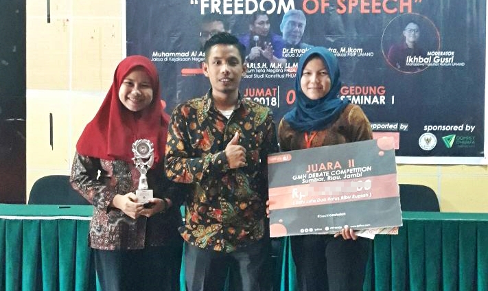 Mahasiswa Universitas Bung Hatta Juara 2 Lomba Debat Gebyar Muslim Hukum