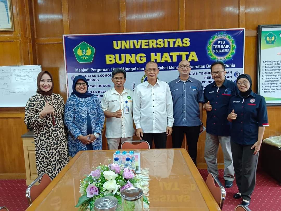 Kunjungan Delegasi Universiti Tun Hussein Onn Malaysia (UTHM) ke Universitas Bung Ha