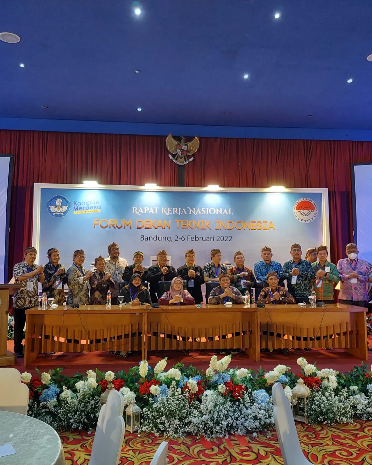 dekan_fti_universitas_bung_hatta_ditunjuk_sebagai_pic_program_kerja_fdti_wilayah_barat_periode_2021-2023