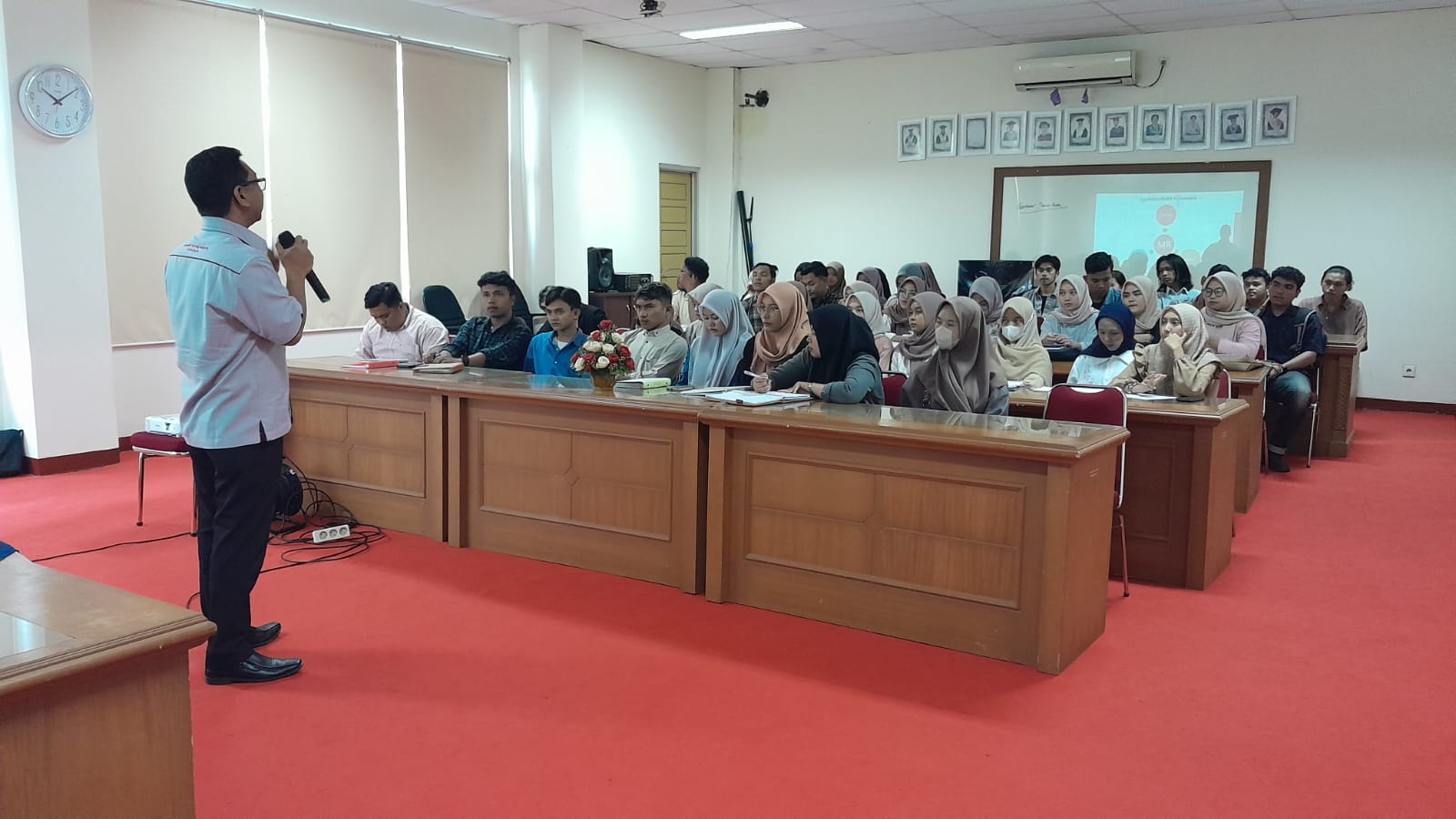 Visiting Lecturer Dosen Universiti Teknologi Malaysia di Prodi Ekonomi Pembangunan FEB