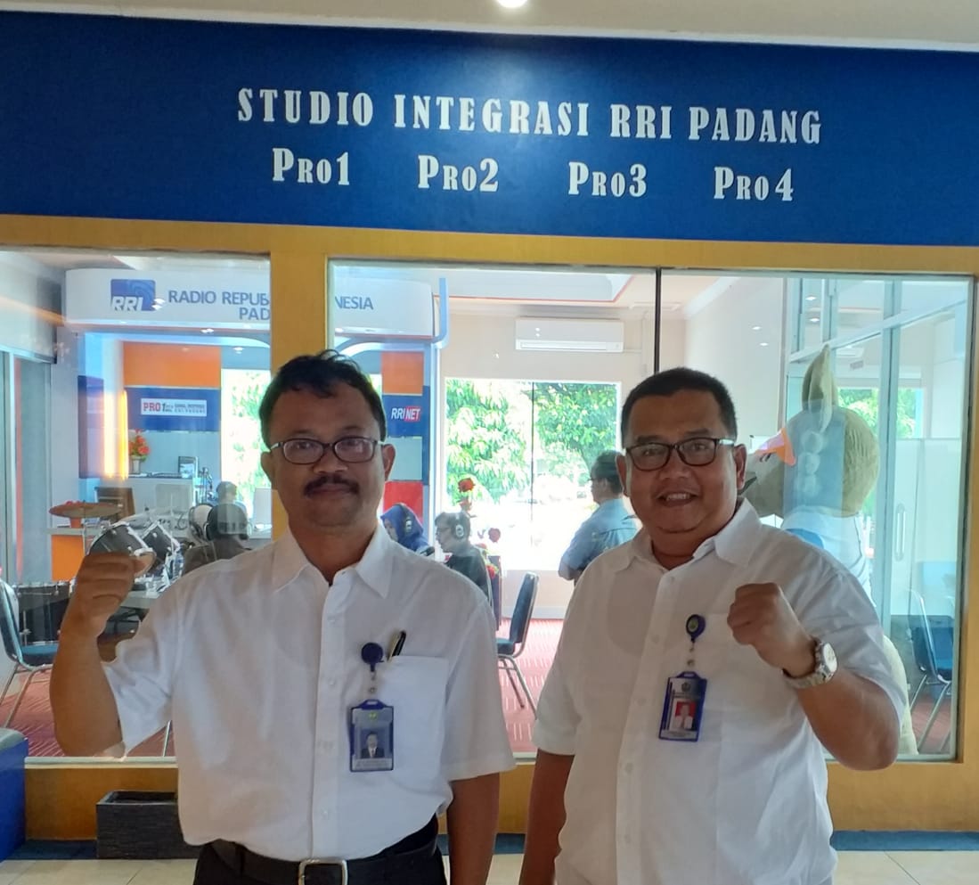 Dua Dosen FPIK Univeritas Bung Hatta Diundang sebagai Narasumber di RRI Padang