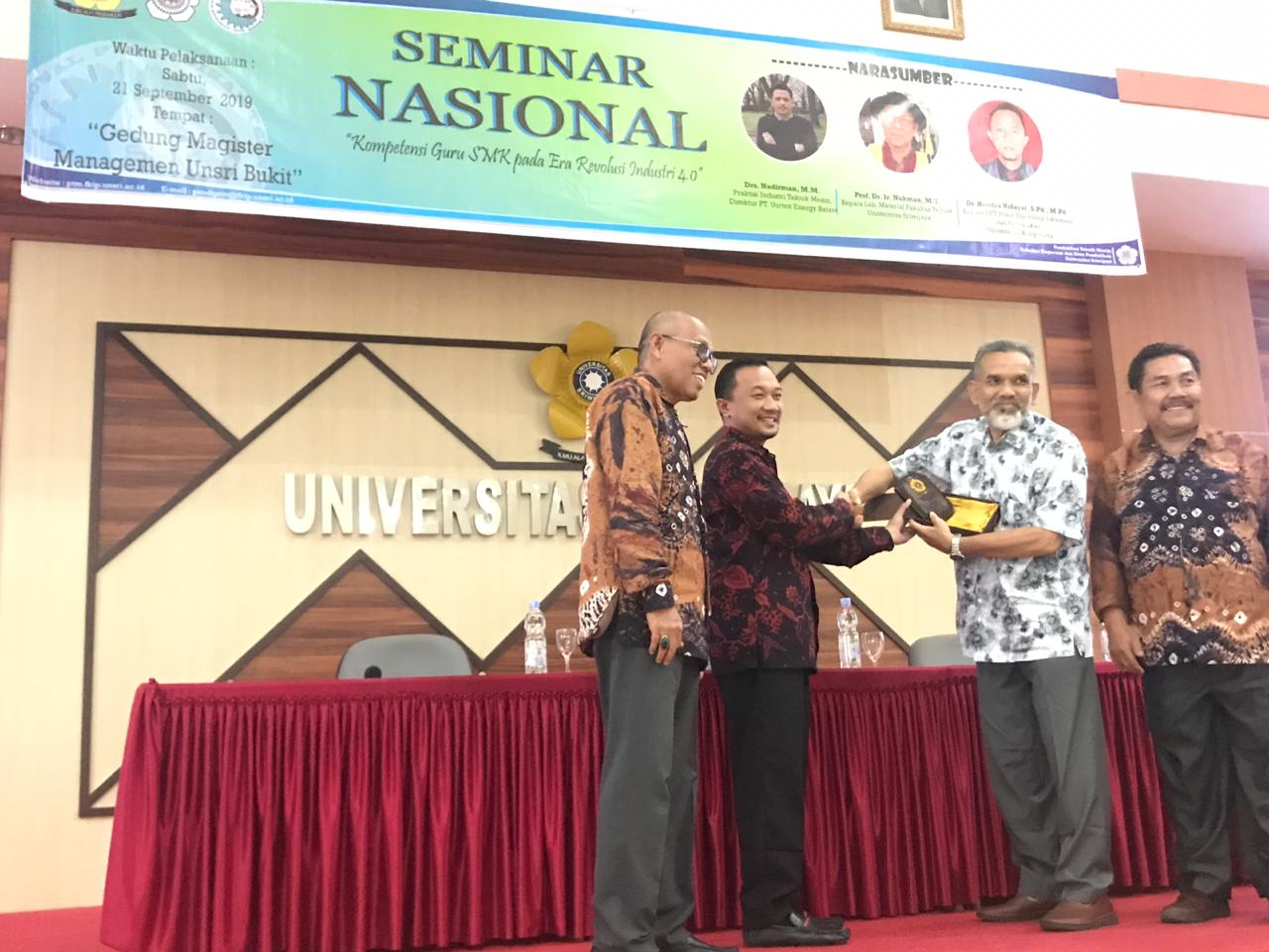 Dr. Hendra Hidayat, M. Pd., Diundang sebagai Narasumber pada Seminar Nasional di Universitas Sriwijaya
