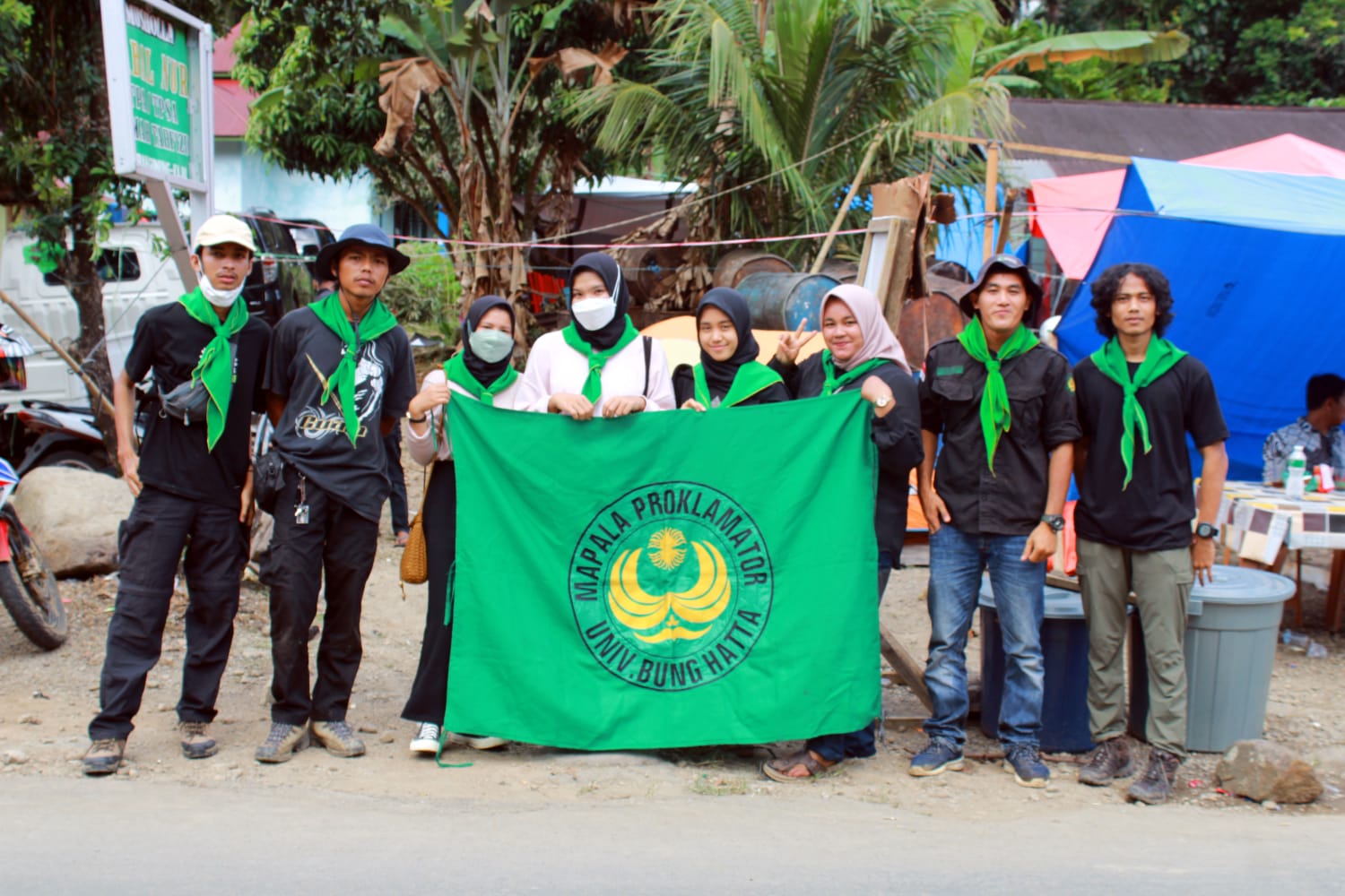 UKM Mapala Proklamator Universitas Bung Hatta Turunkan 8 Relawan untuk Korban Gempa Pasaman Barat