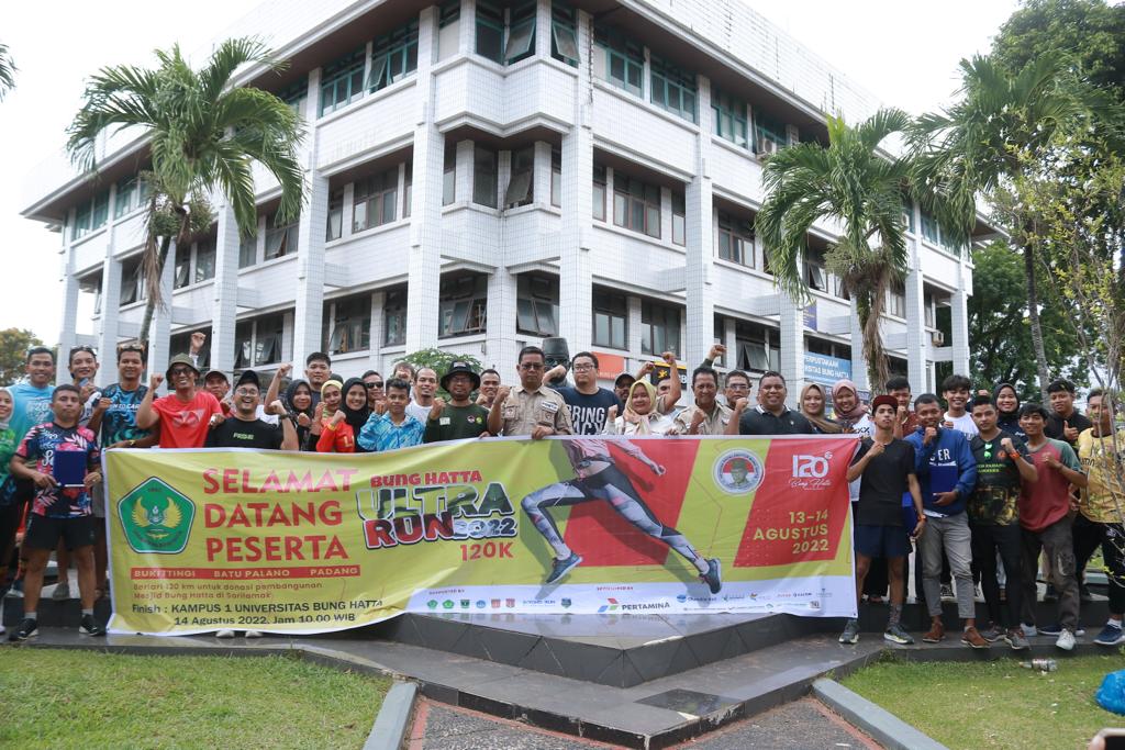 Kampus I Universitas Bung Hatta Jadi Titik [i]Finish[/i] Pelari Ultra Run 120km