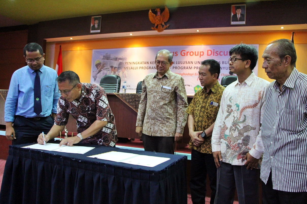 universitas_bung_hatta_jalin_kerja_sama_dengan_pii_dan_lpjk_provinsi_sumatera_barat