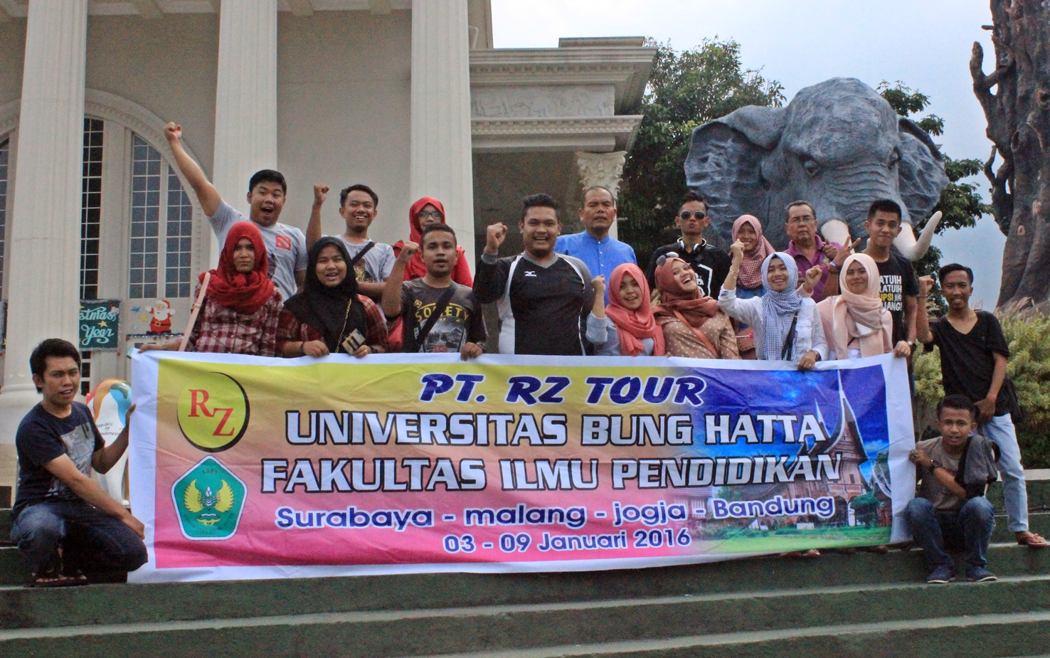 mahasiswa_ppkn_universitas_bung_hatta_ikuti_studi_kompertaif_ke_jawa