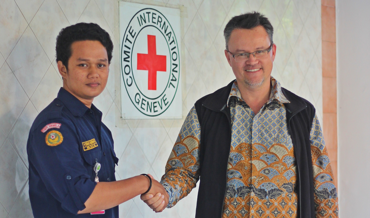 mahasiswa_hukum_ubh_penelitian_di_international_committee_of_the_red_cross_indonesia