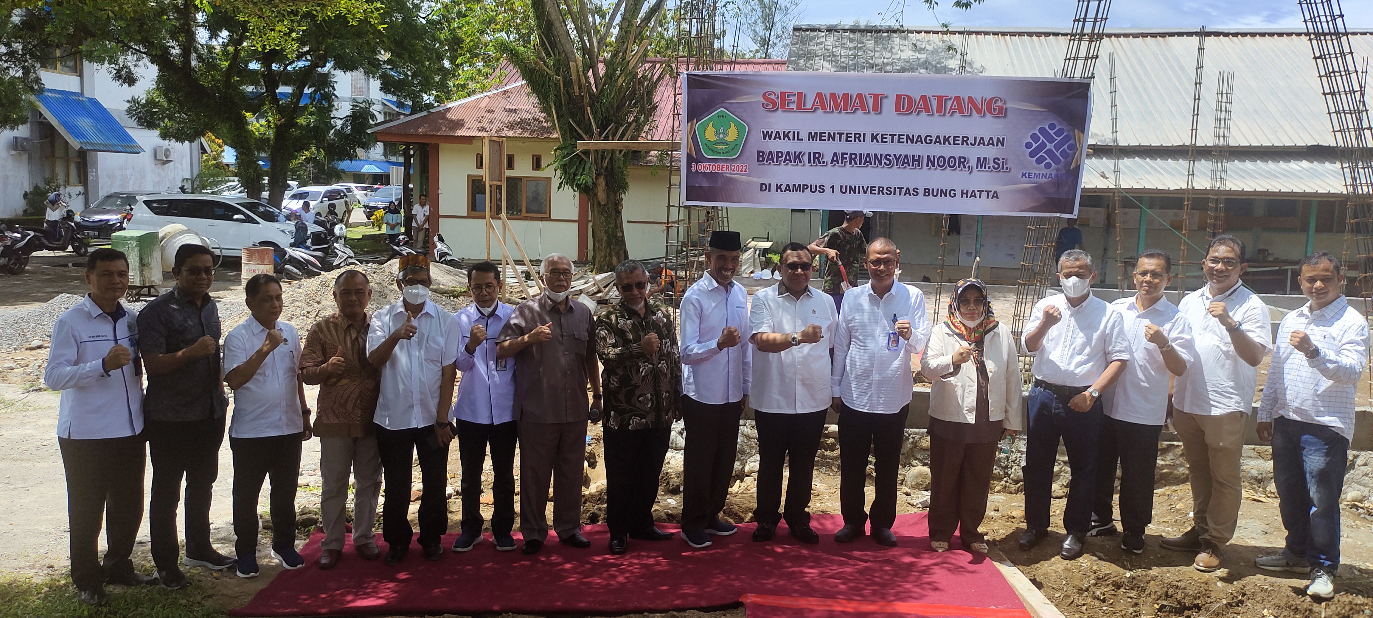 wamenaker_tinjau_perkembangan_pembangunan_blk_komunitas_di_universitas_bung_hatta_