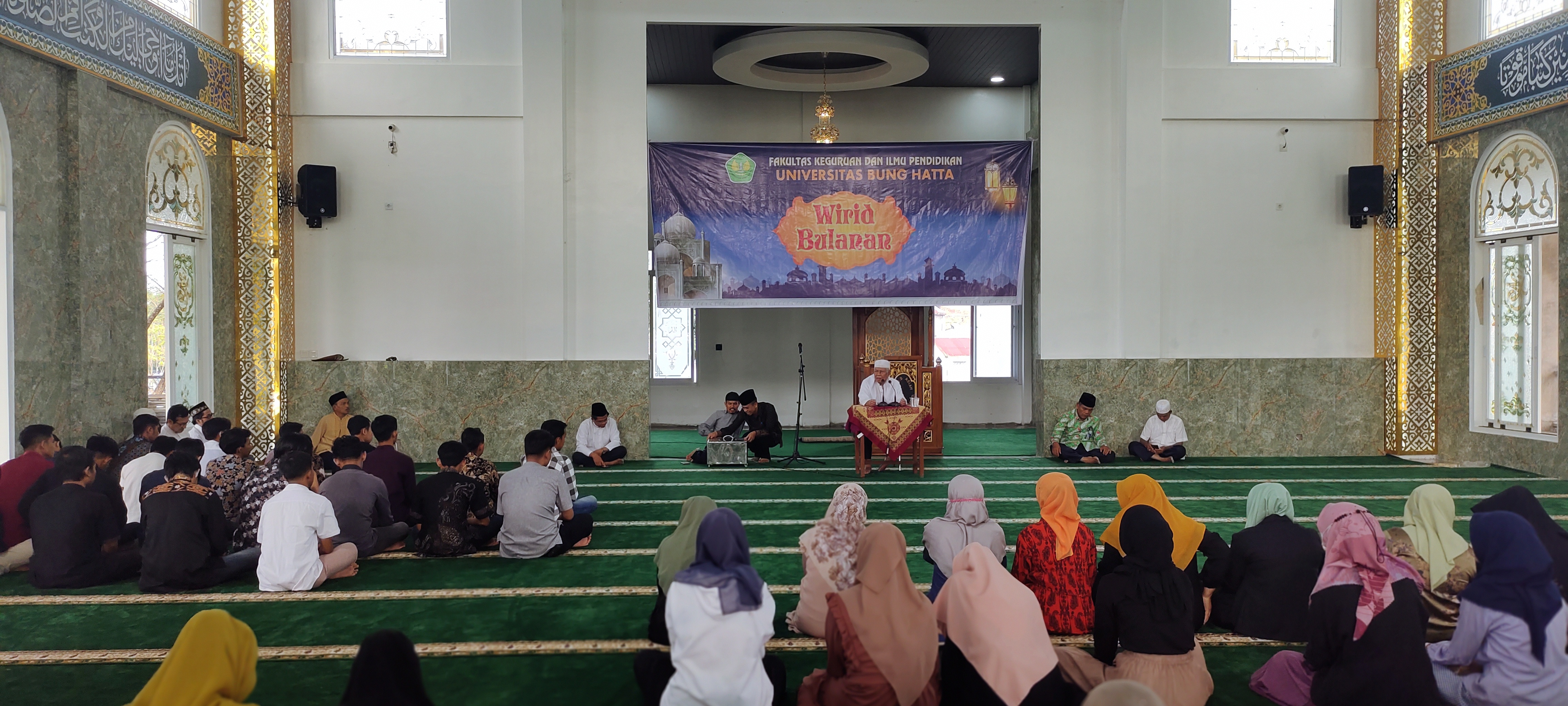 dosen_dan_mahasiswa_fkip_ikuti_wirid_bulanan_di_masjid_asiah_kampus_proklamator_ii_