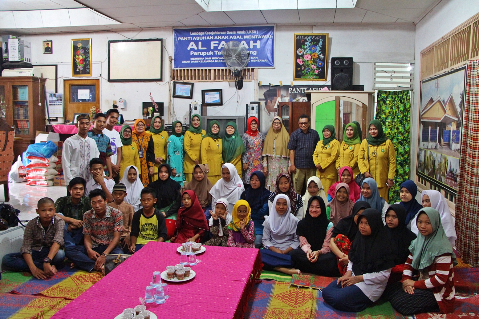 HUT ke-34, Ikanita Universitas Bung Hatta Kunjungi Panti Asuhan Anak Mentawai Al- Falah