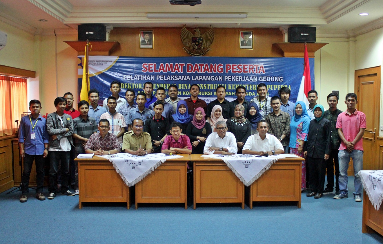 FTSP Universitas Bung Hatta Adakan Pelatihan Pelaksana Lapangan Pekerja Gedung