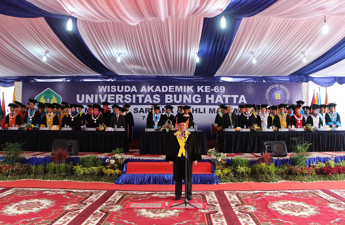 Wisuda ke-69, Universitas Bung Hatta Terus Tingkat Kualitas SDM dan Inovasi Penelitian