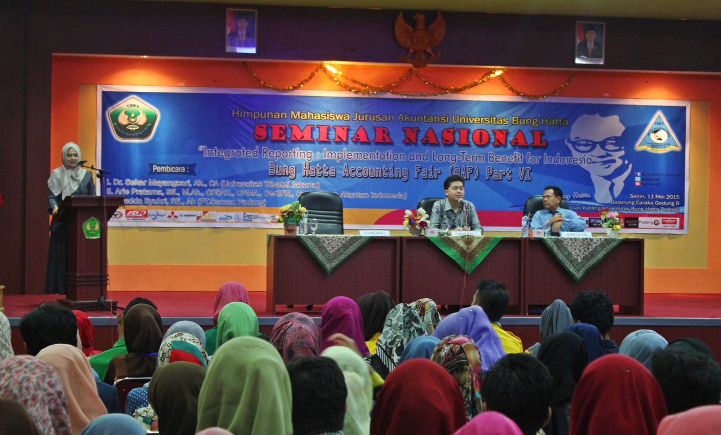 seminar_nasional_akuntansi_ubh_bahas_integrated_reporting