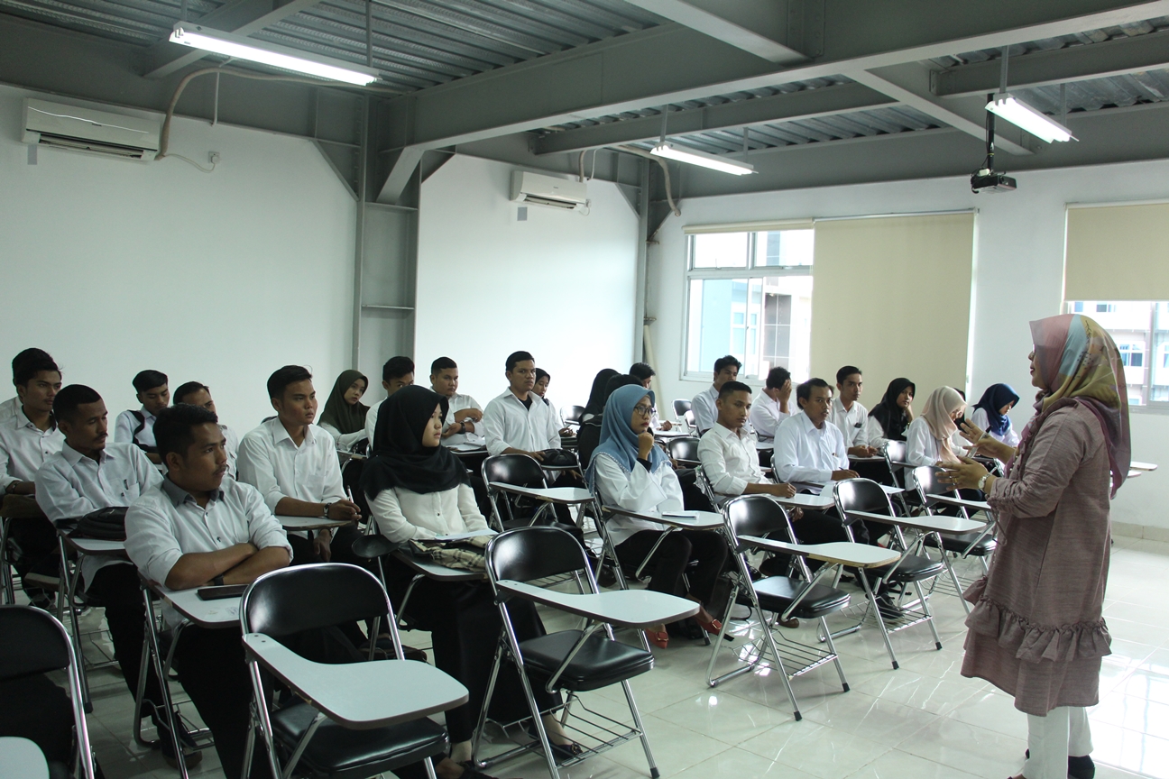 Mahasiswa KKN-PPM Universitas Bung Hatta 2018 Mengikuti Pembekalan Tematik