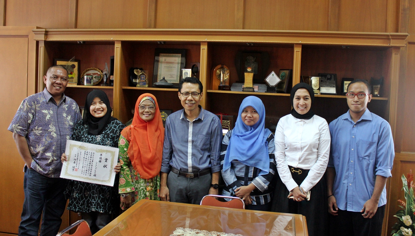 zuraidah_sri_handayani_gultom,_mahasiswa_sastra_jepang_akan_belajar_di_sonoda_women's_university