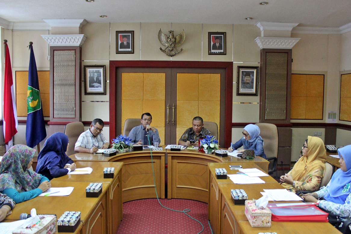 Koor. Kopertis Wilayah X Temui Mahasiswa Universitas Bung Hatta Penerima Beasiswa Bidik Misi 2015