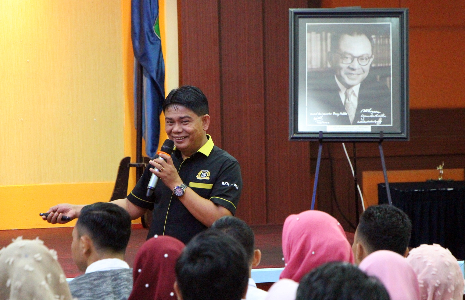 Program KKN-PPM Latihan Mahasiswa Universitas Bung Hatta  Jadi Pemimpin 