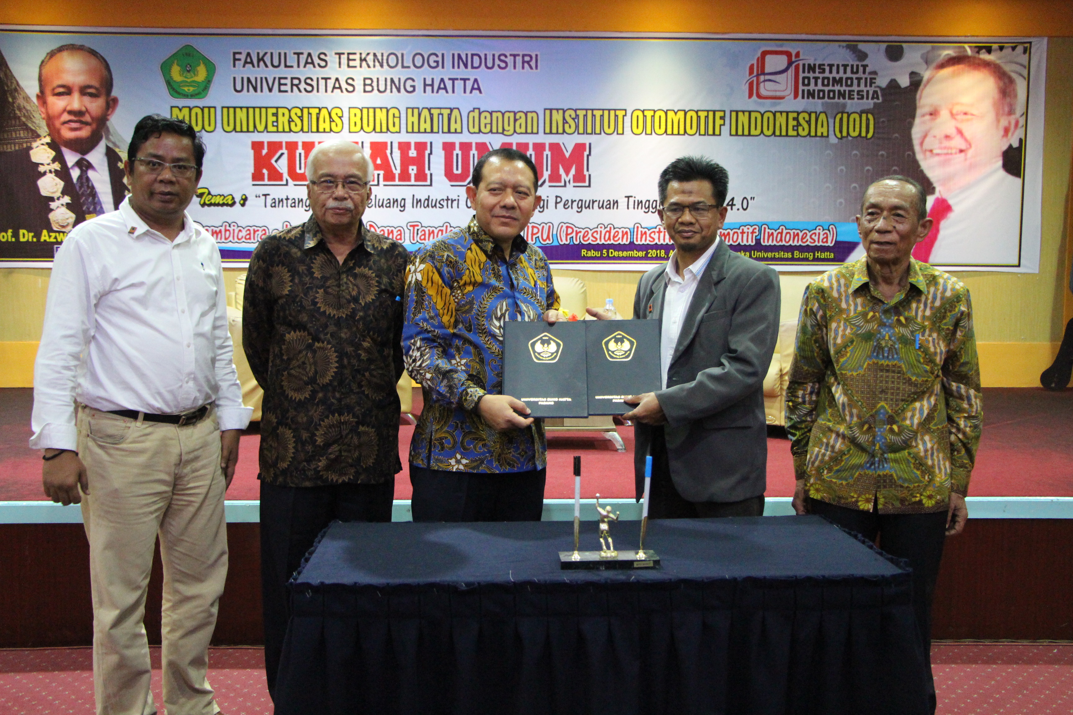 Kuliah Umum dan Penandatanganan MoU Kerja Sama Fakultas Teknologi Industri Universitas Bung Hatta dengan Institut Otomotif Indonesia (IOI)