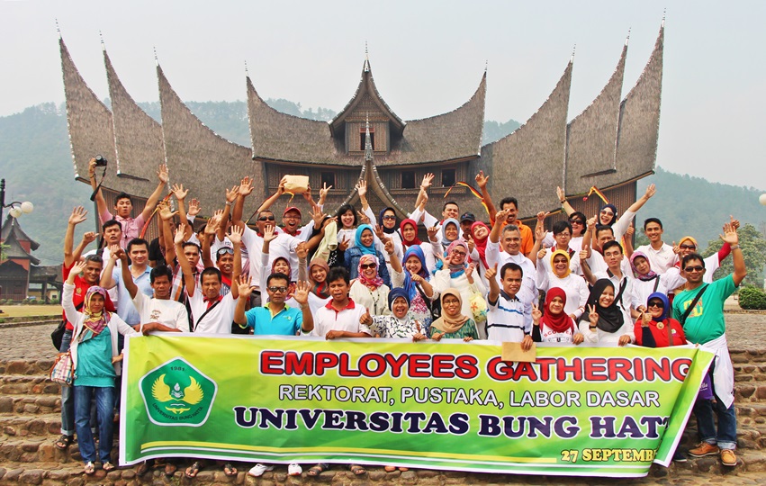 Employees Gathering Universitas Bung Hatta Tahun 2014