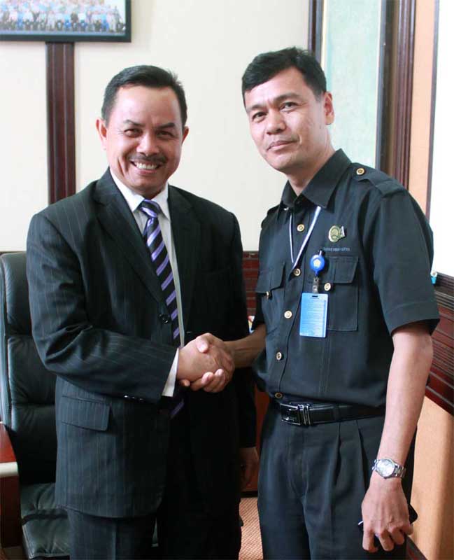 walikota_padang_lepas_pembina_pramuka_ubh_ikuti_pnppt_2011