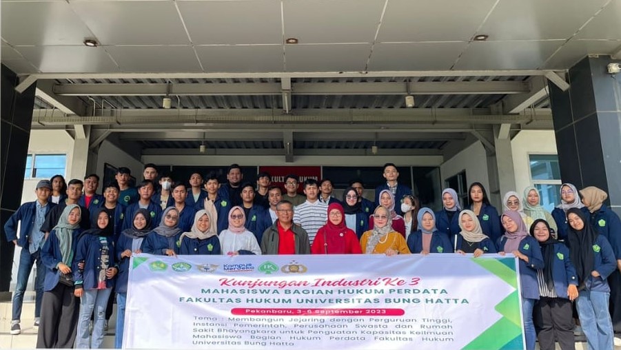 Mahasiswa Bagian Hukum Perdata Fakultas Hukum, Kunjungan Industri Ke Provinsi Riau  