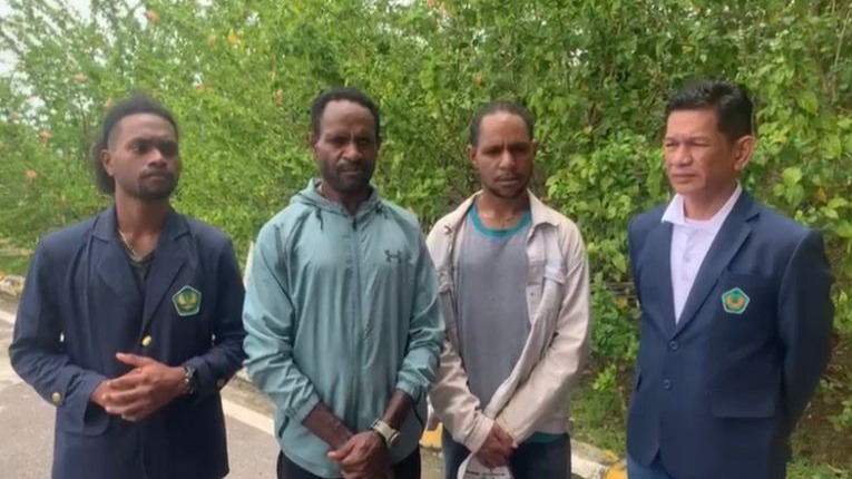 Duka Mendalam, Universitas Bung Hatta Antarkan Jenazah Yustinus Zanambani ke Timika