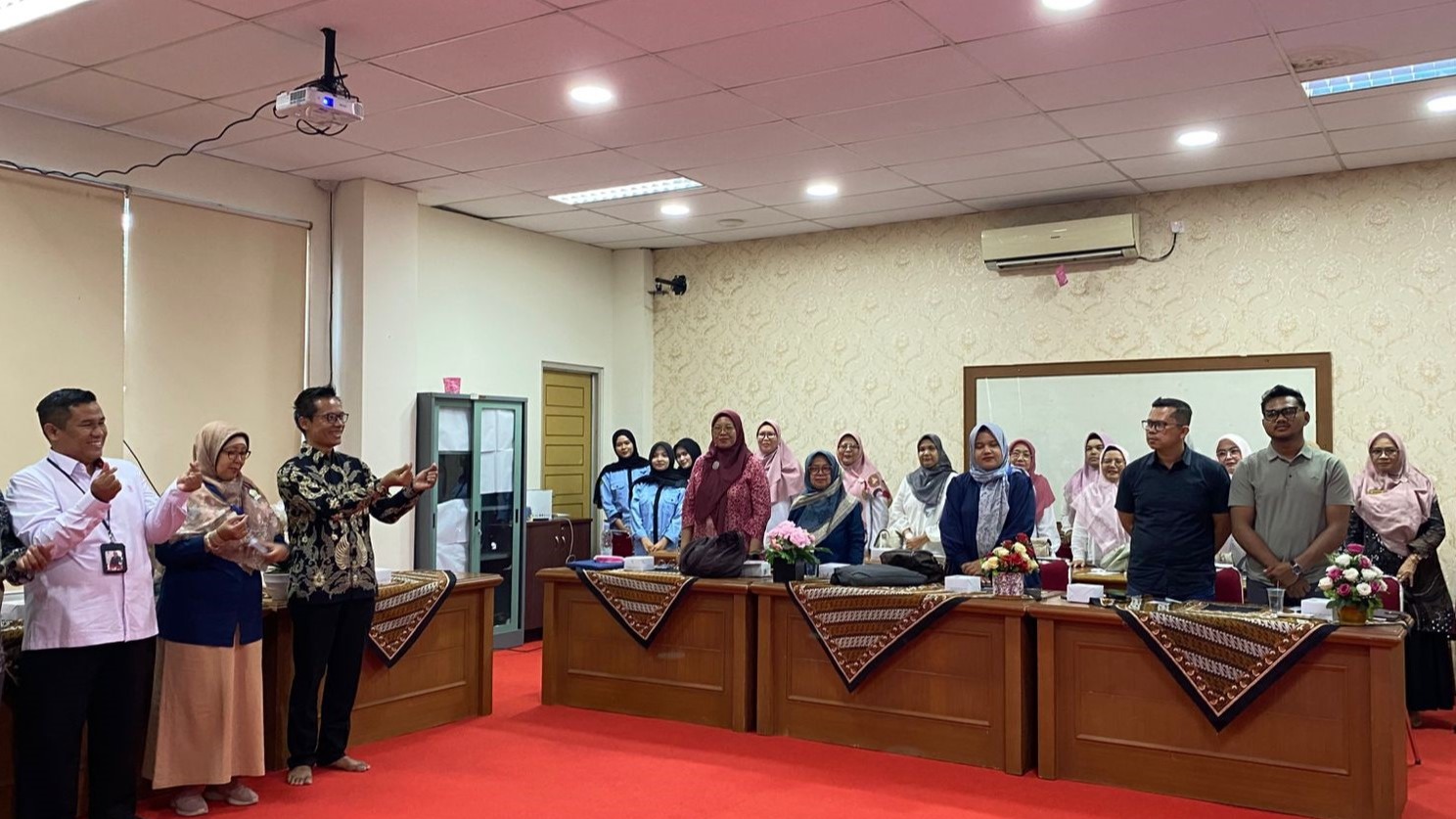 Galeri Investasi Bursa Efek Indonesia FEB Universitas Bung Hatta Gelar Kuliah Umum
