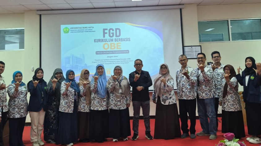 Ekonomi Pembangunan Universitas Bung Hatta Gelar Penyelarasan Kurikulum Berbasis OBE