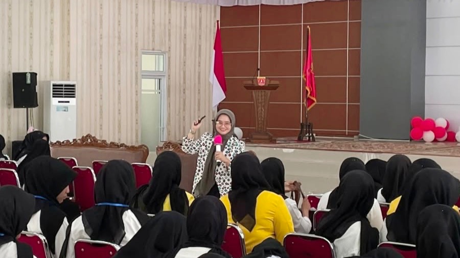 Dr. Rini Parmila Yanti, .S.Pd., M.Si., Dosen PPKn Universitas Bung Hatta Jadi Narasumber PKBJJ Universitas Terbuka Padang