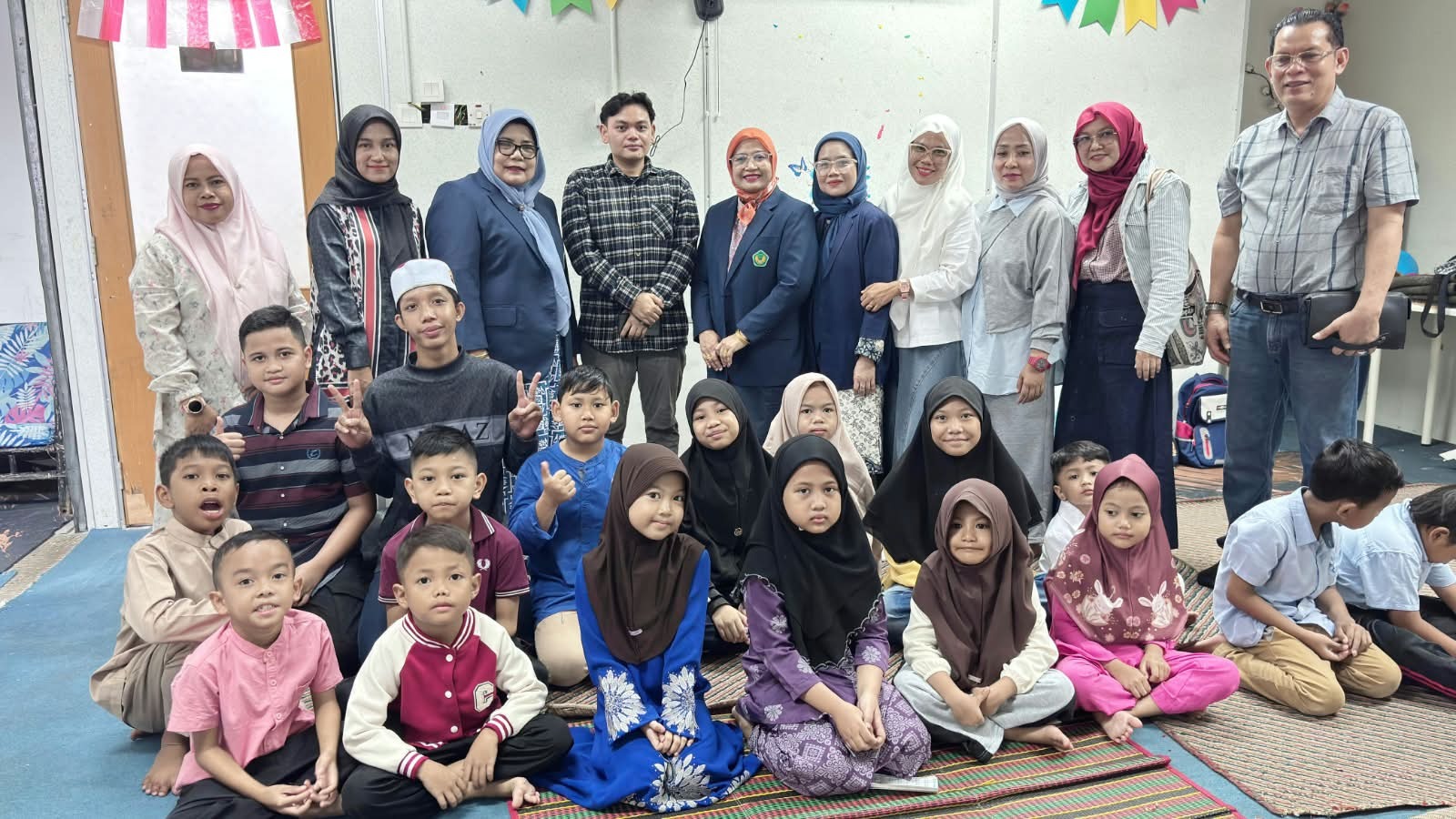 Mahasiswa Magister Pendidikan Bahasa dan Sastra Indonesia Universitas Bung Hatta Ikuti Program Student Mobility di Malaysia