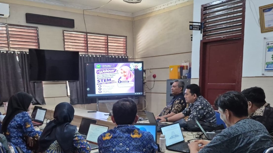 Dr. Karmila Suryani Jadi Narasumber Workshop Pembelajaran STEM di SMKN 1 Empat Lawang