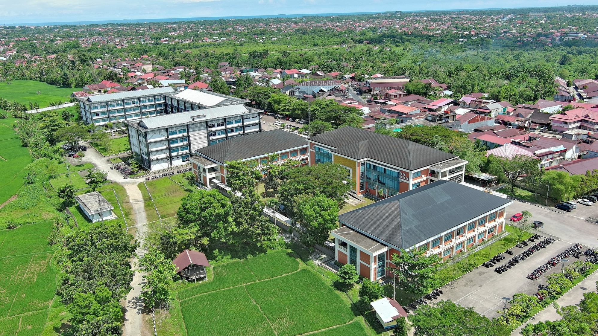 3 Mahasiswa Magister LTBI Universitas Bung Hatta Publikasikan Artikel di Jurnal SINTA 2