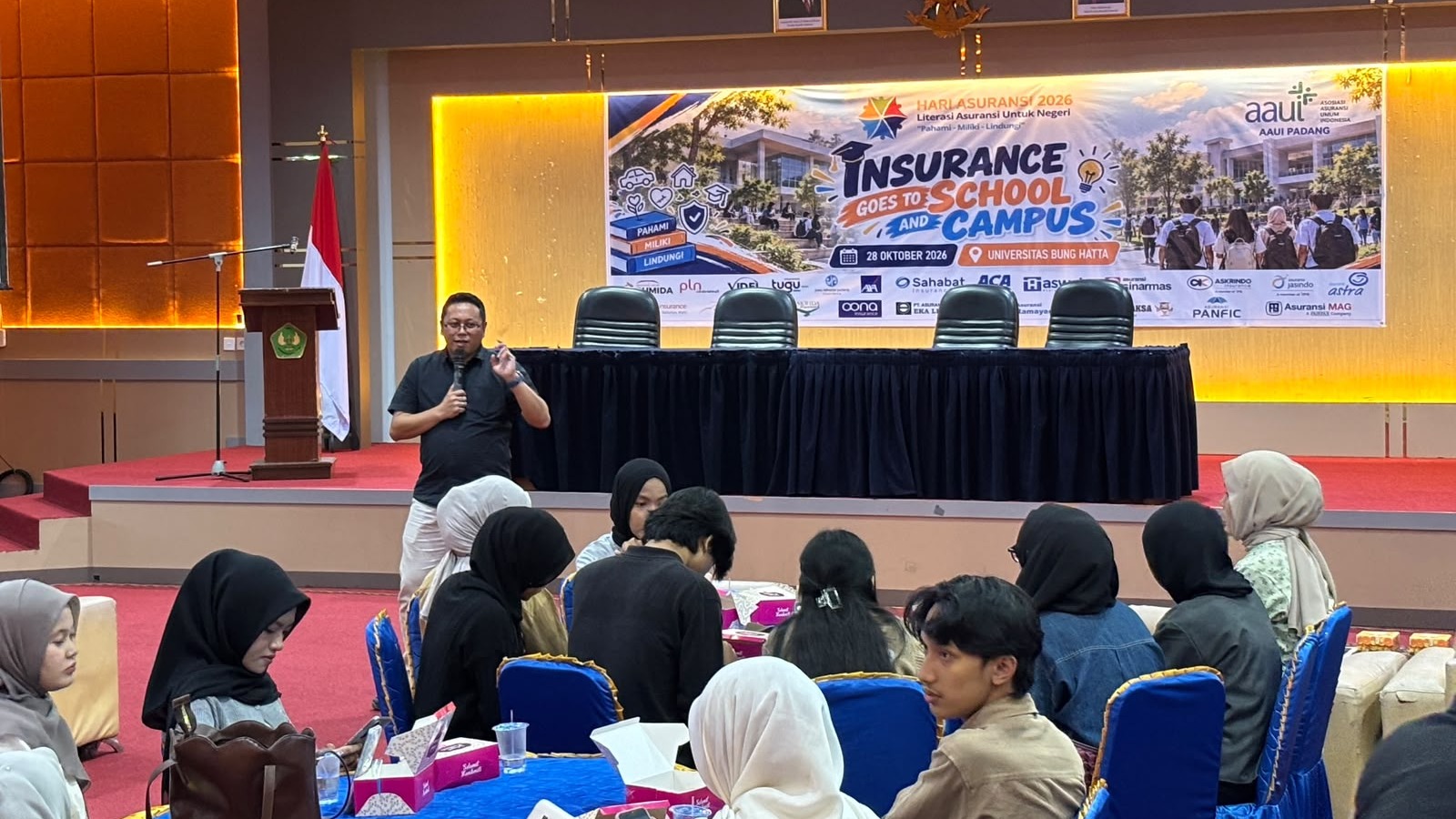 Universitas Bung Hatta dan AAUI Padang Gelar Insurance Goes to Campus