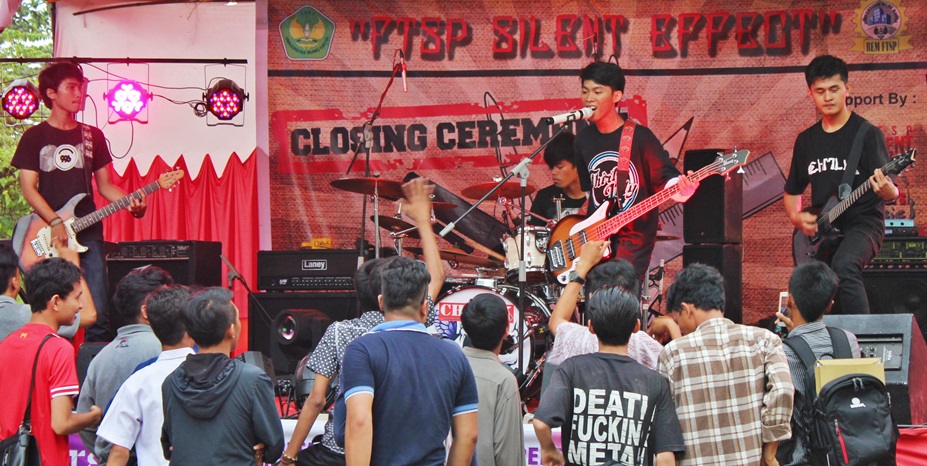 Parade Band  Meriahkan Kampus Proklamator