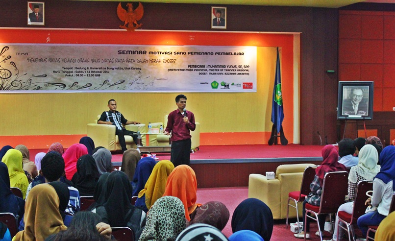 Seminar Motivasi, Mahasiswa Harus Menjadi Orang di Atas Rata-Rata