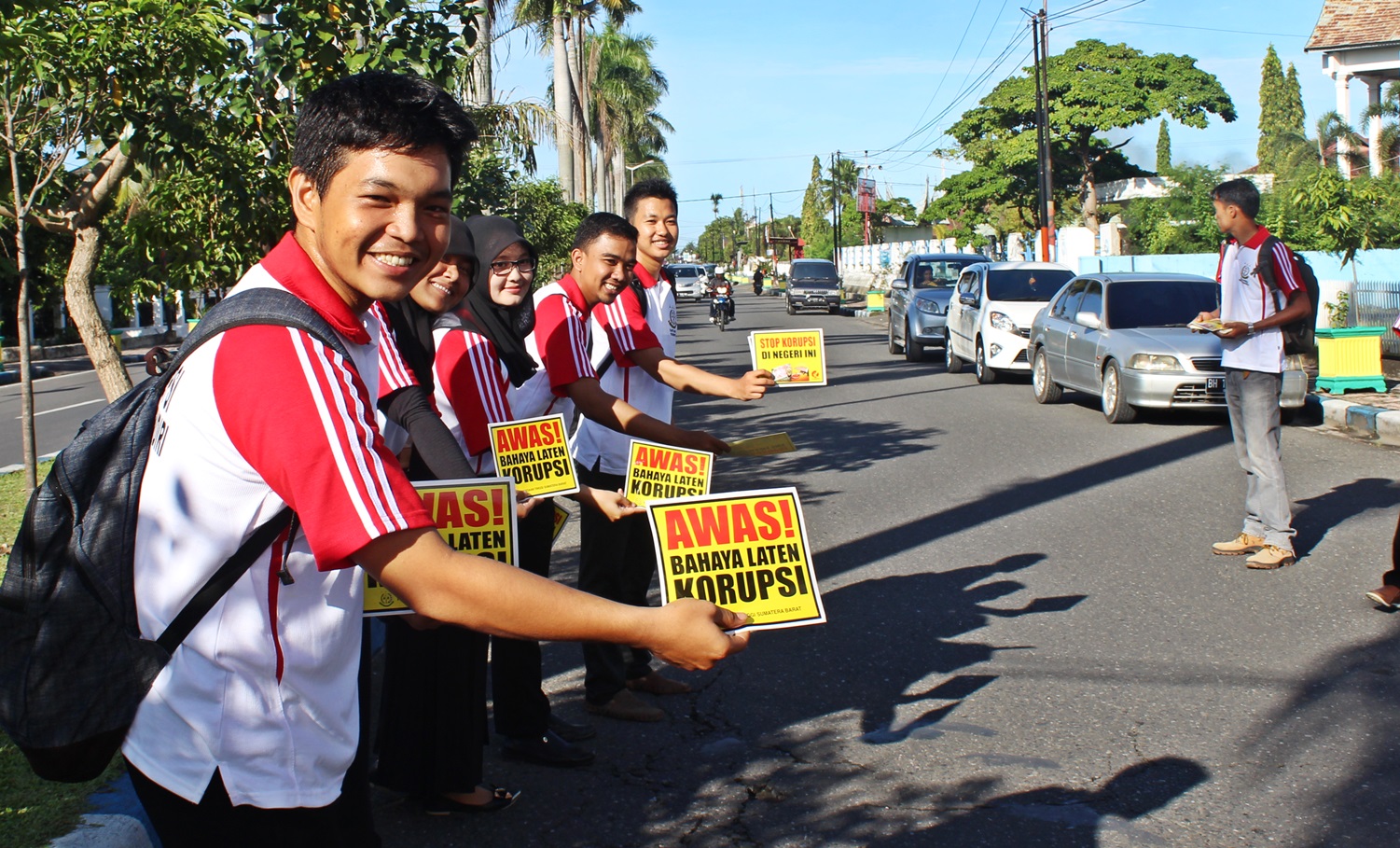 Mahasiswa Hukum UBH Ikut Kampanye di Hari Anti Korupsi se-Dunia