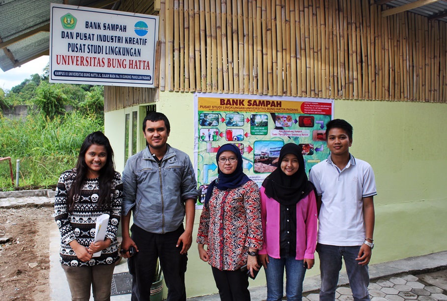 Padang TV Liput Bank Sampah UBH