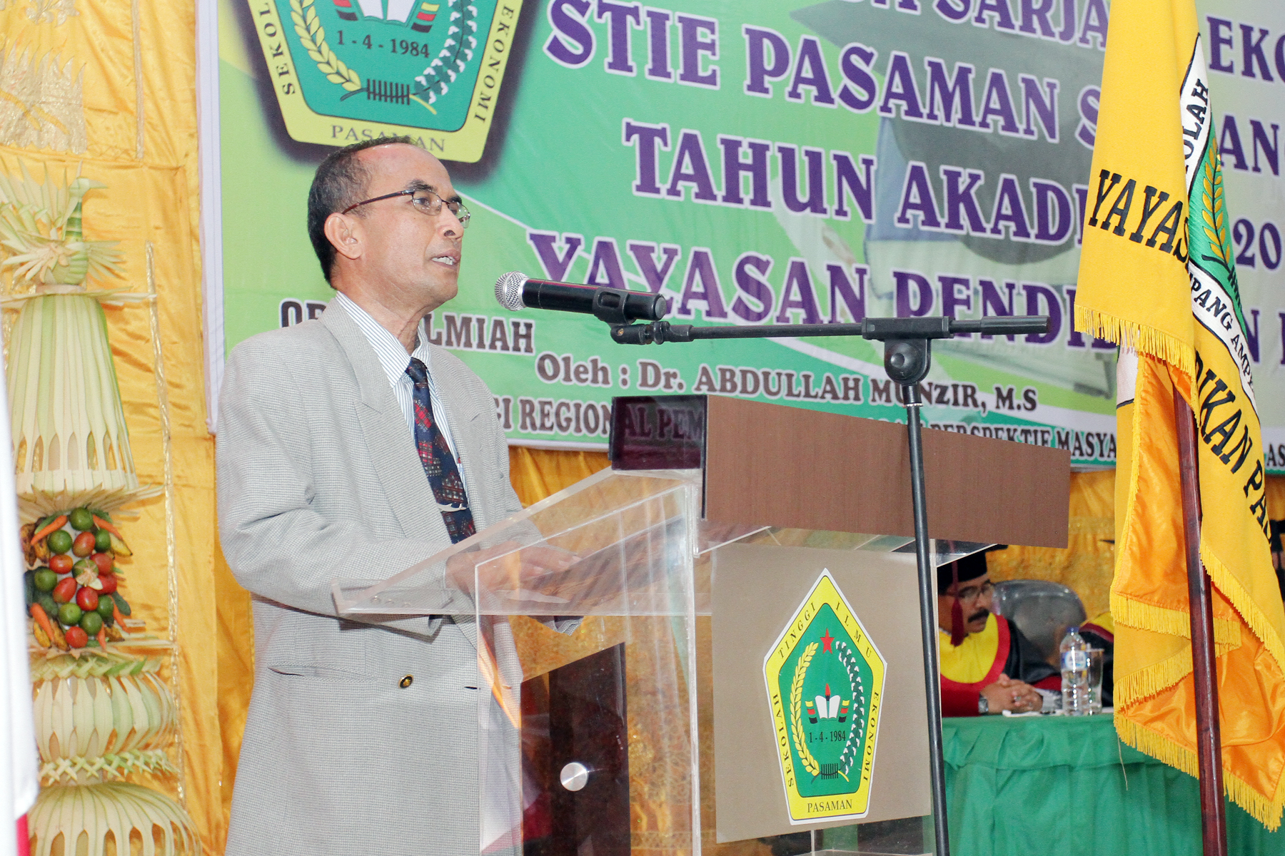 Dosen FPIK Universitas Bung Hatta Sampaikan Orasi Ilmiah di STIE Pasaman