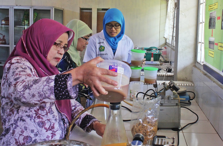 Teknik Kimia UBH Teliti Inulin dari Umbi Bunga Dahlia