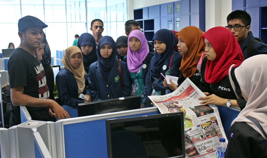 UKM Wawasan Proklamator Bertandang ke Padang Ekspres Grup