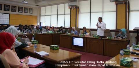 Memasuki Hari Kedua Masa Kerja, Rektor Universitas Bung Hatta Undang Pimpinan Struktural dalam Rapat Istimewa