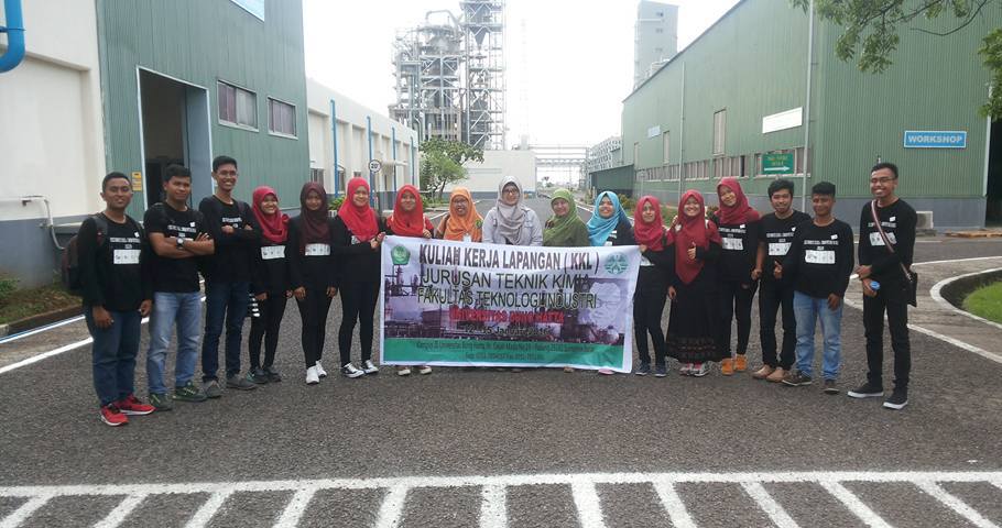 Mahasiswa Teknik Kimia Universitas Bung Hatta Kunjungi Industri di Jawa