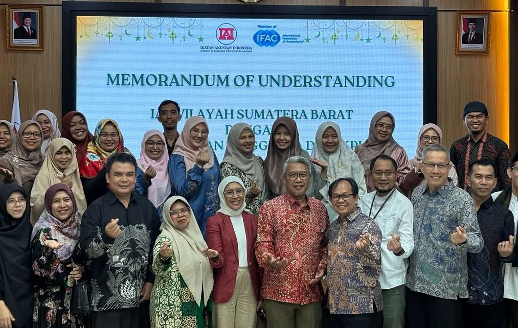 Hadiri Seminar Profesi, Universitas Bung Hatta Tandatangani  MoU Dengan IAI Wilayah Sumatera Barat