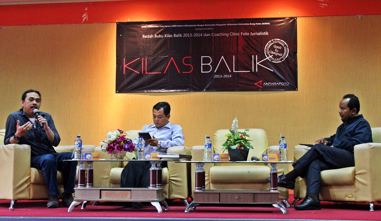Kantor Berita Antara Berbagi Ilmu Dengan Pecinta Fotografer UBH