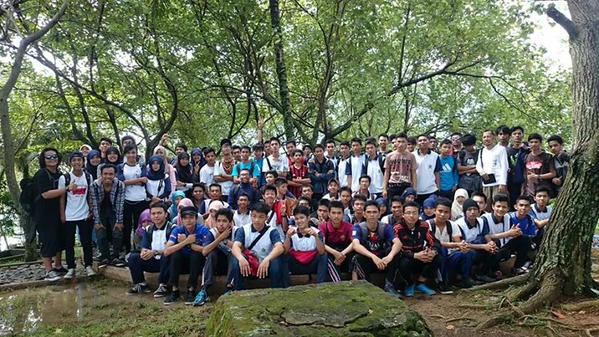 Mahasiswa Teknik Arsitektur UBH Kuliah di Gunung Padang