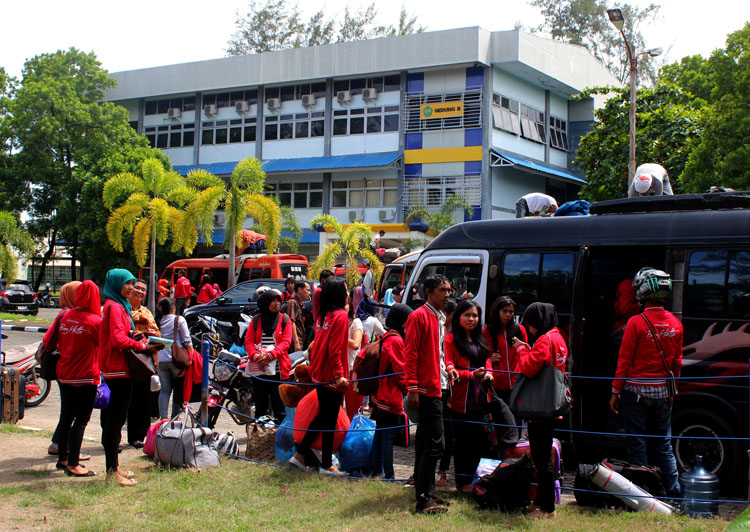 1264 Mahasiswa KKN-PPM UBH 2013 Kembali Ke Kampus