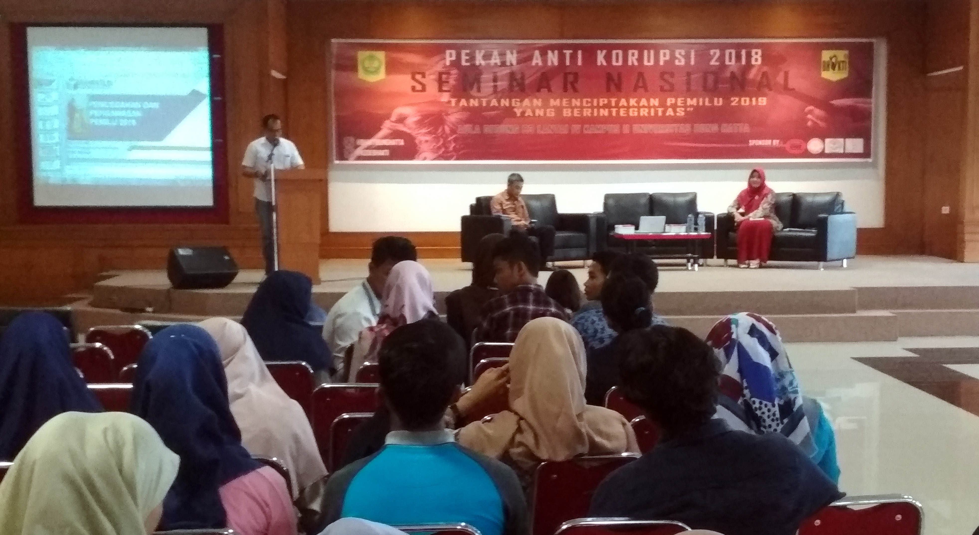 Pusat Kajian Bung Hatta Anti Korupsi (BHAKTI) Gelar Seminar Nasional