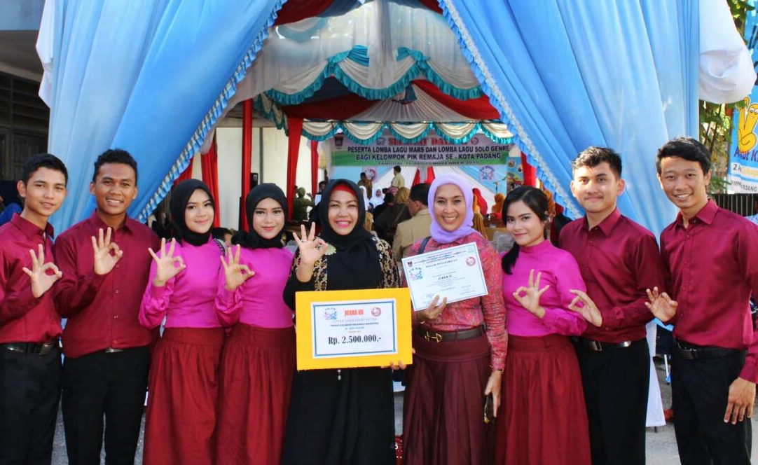 Universitas Bung Hatta Juara III Lomba Nyanyi Mars Generasi Berencana