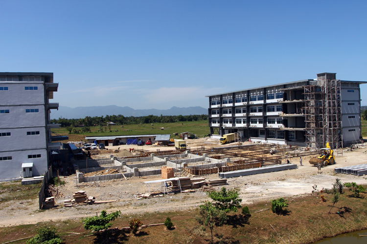 Fakultas Hukum UBH Tempati Gedung Baru Kampus II Aia Pacah